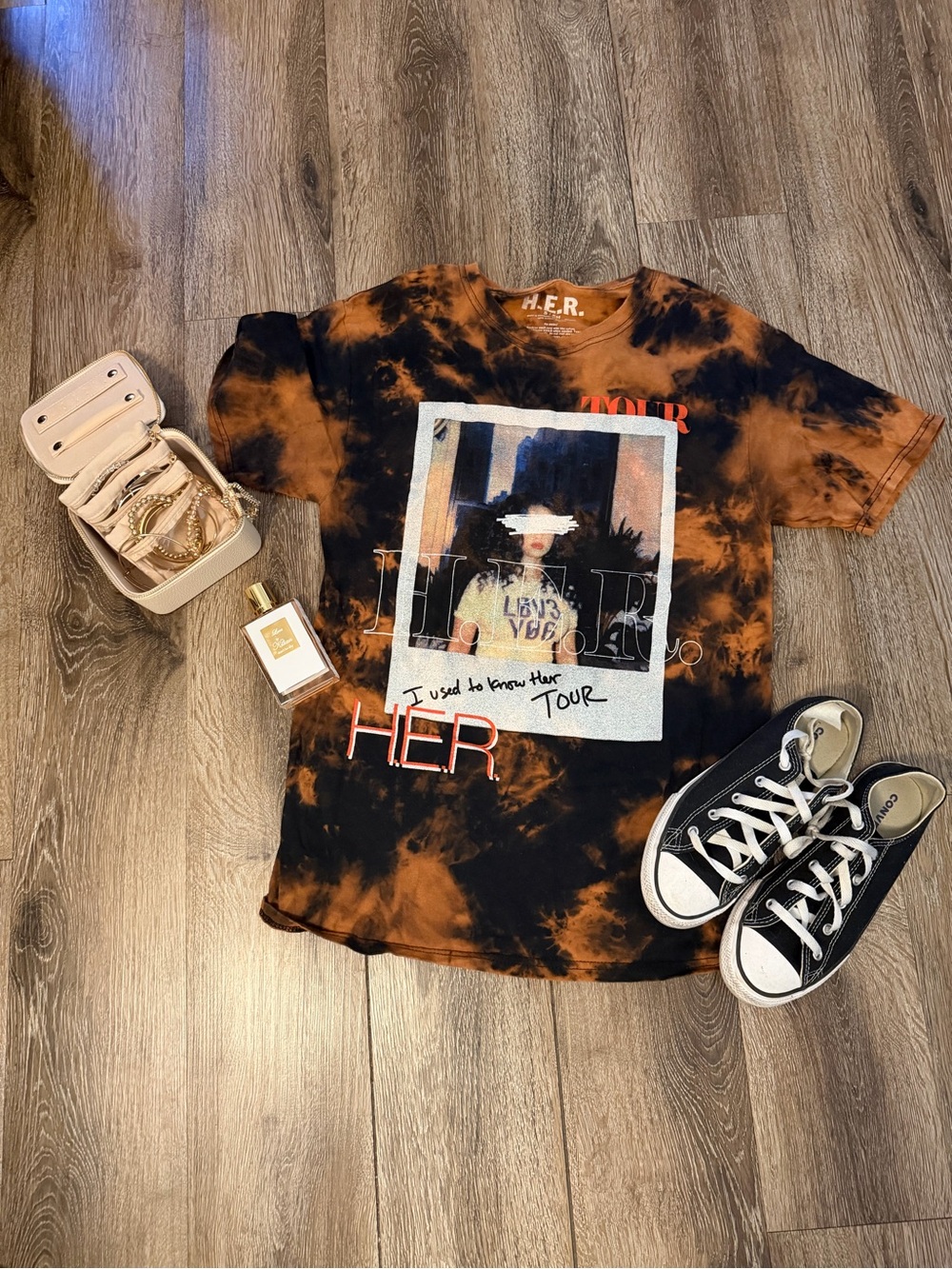 🎤🖤 H.E.R. “I Used to Know Her” Tour Tie-Dye Graphic Tee | Size Small